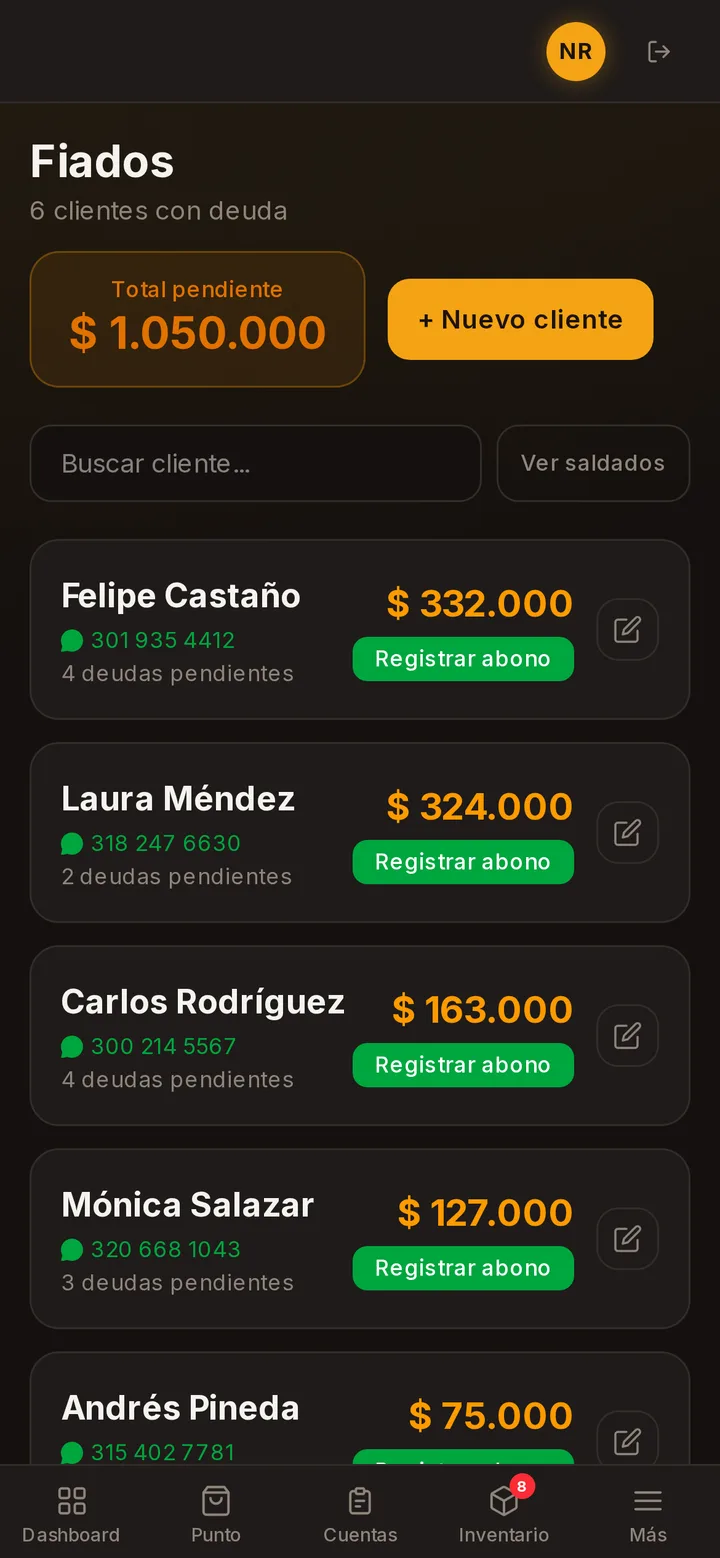 Lista de fiados con el saldo de cada cliente y botón para cobrar por WhatsApp